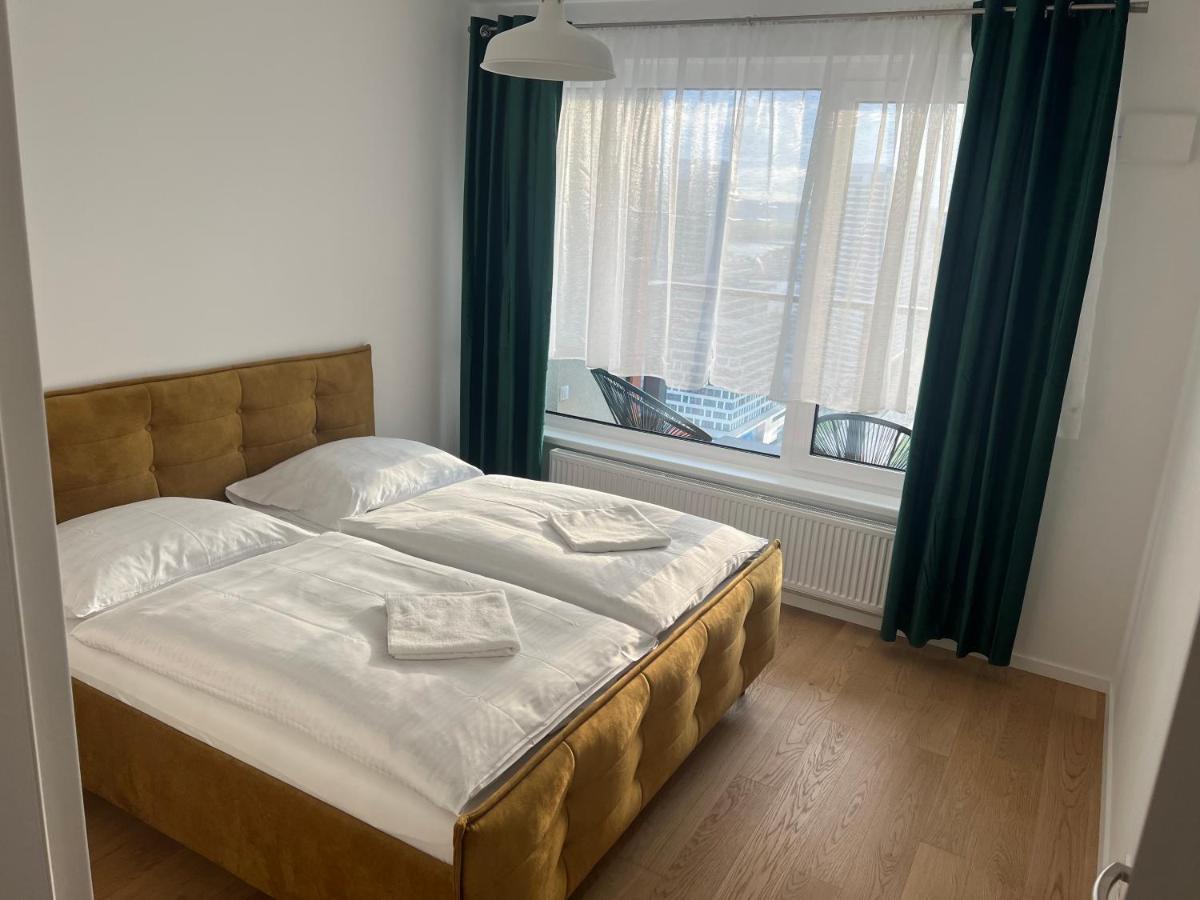 New Downtown Apartment Couple Minute From The Old Town Bratislava Exteriör bild