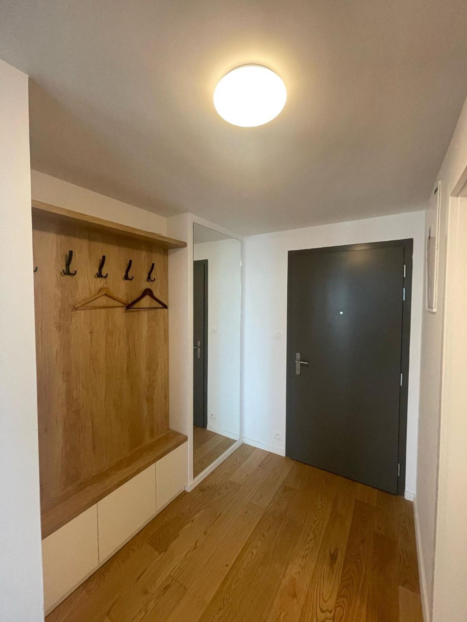 New Downtown Apartment Couple Minute From The Old Town Bratislava Exteriör bild